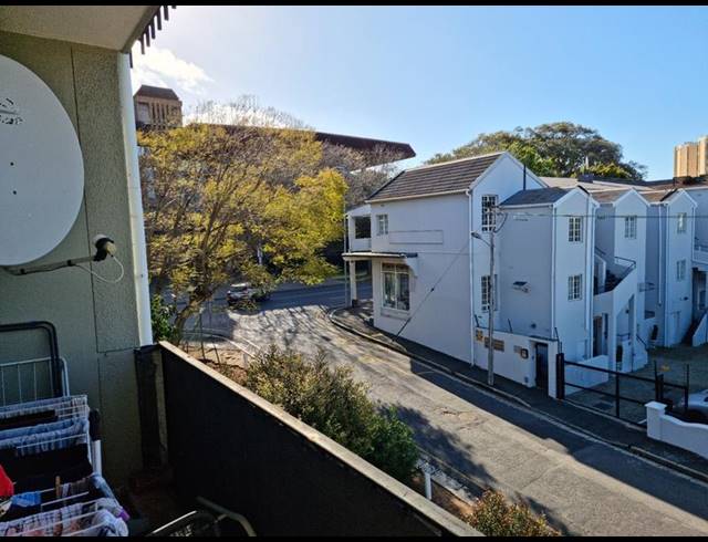 1 BEDROOM PROPERTY TO RENT IN RONDEBOSCH